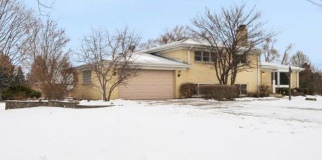 590 E Capri Drive, Palatine, IL 60074