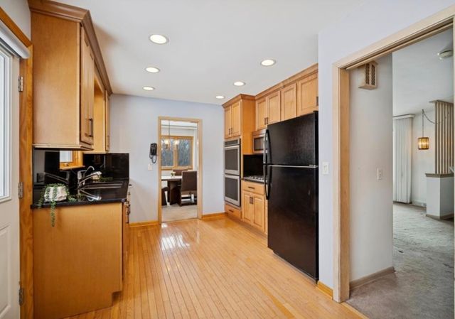 590 E Capri Drive, Palatine, IL 60074