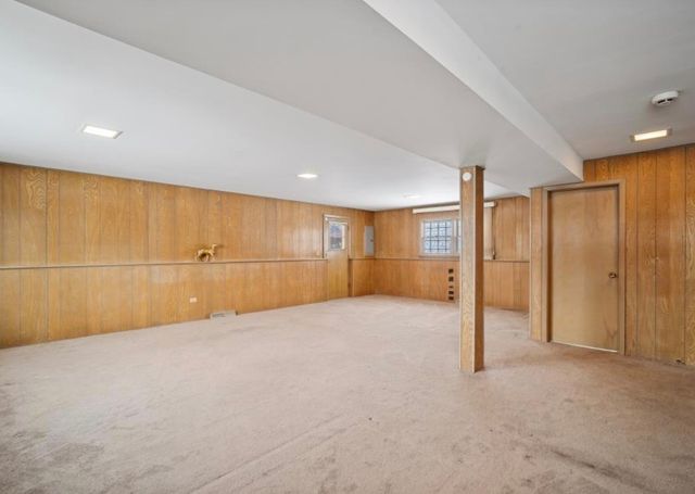 590 E Capri Drive, Palatine, IL 60074