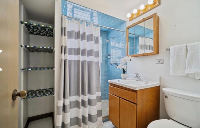 590 E Capri Drive, Palatine, IL 60074