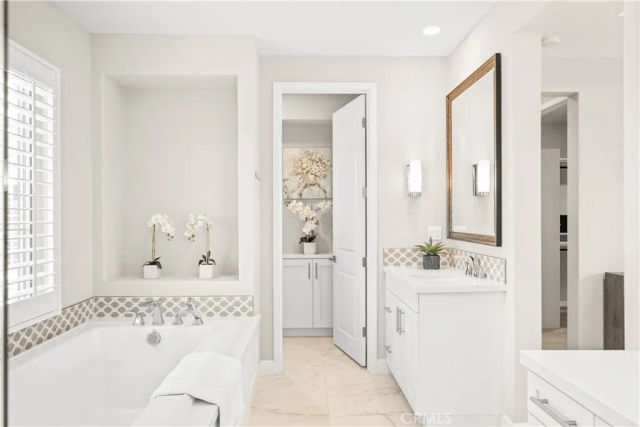 52 English Saddle, Irvine, CA 92602
