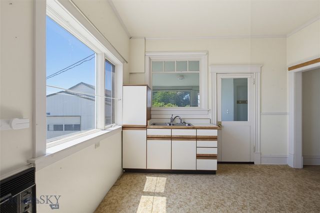 737 Maryland, Butte, MT 59701