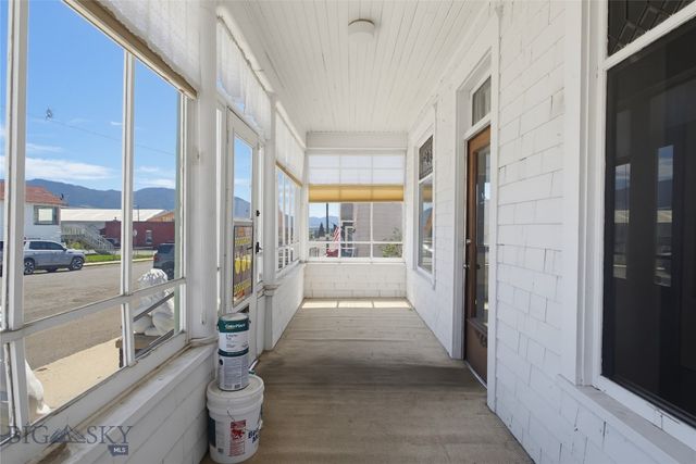 737 Maryland, Butte, MT 59701