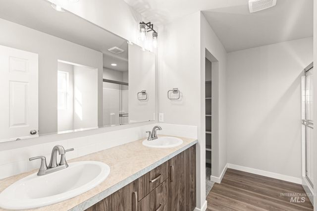 7080 E Marble Springs Dr, Nampa, ID 83687