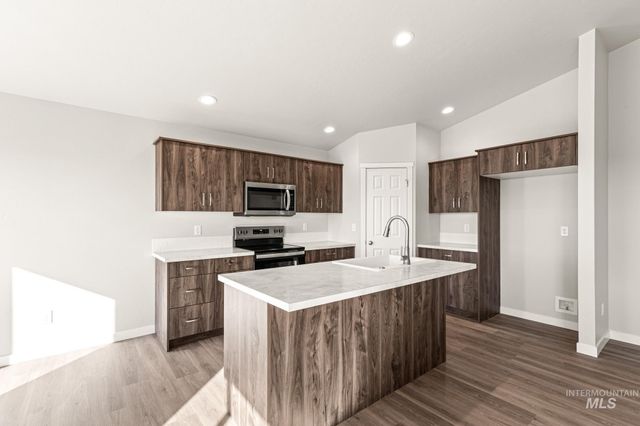 7080 E Marble Springs Dr, Nampa, ID 83687