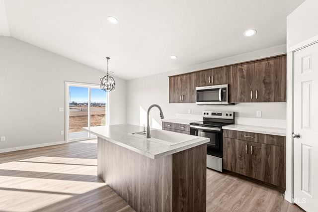 7080 E Marble Springs Dr, Nampa, ID 83687