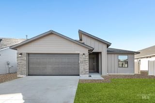 7080 E Marble Springs Dr, Nampa, ID 83687