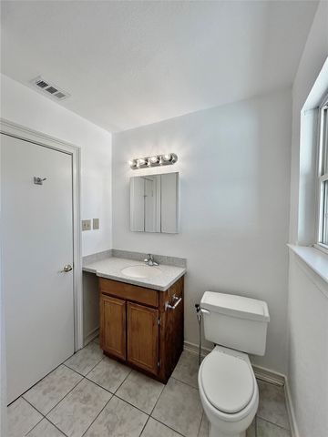 725 Danish Drive, Grand Prairie, TX 75050