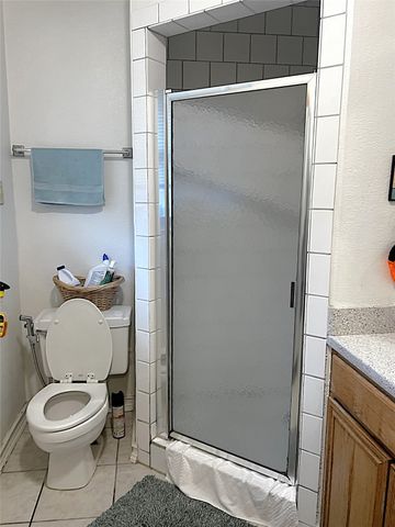 725 Danish Drive, Grand Prairie, TX 75050