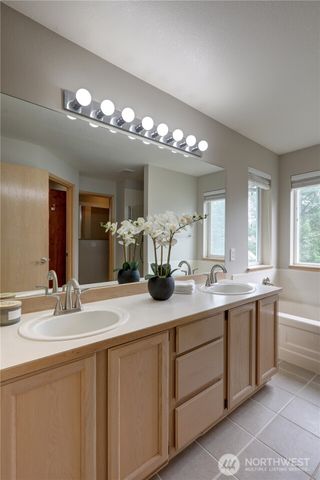 34829 7th Avenue SW, Federal Way, WA 98023