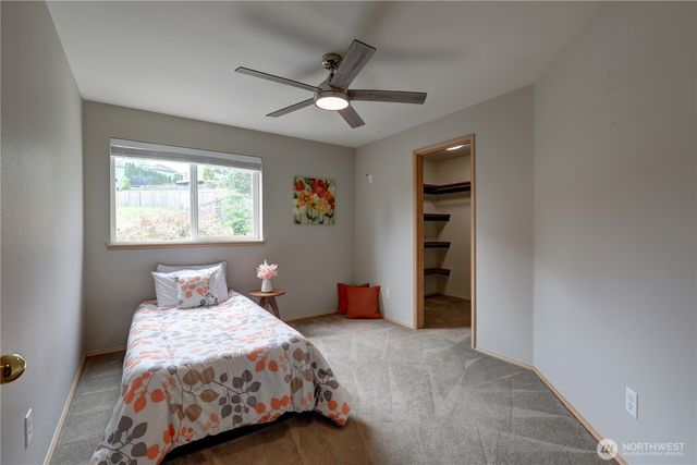 34829 7th Avenue SW, Federal Way, WA 98023
