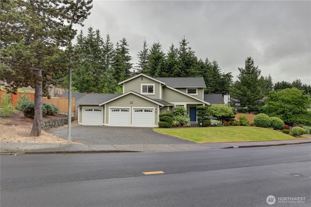 34829 7th Avenue SW, Federal Way, WA 98023
