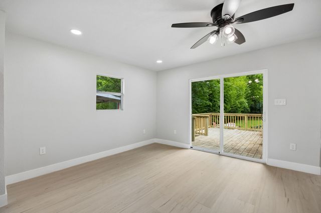 312 Leads Street, Dallas, TX 75203