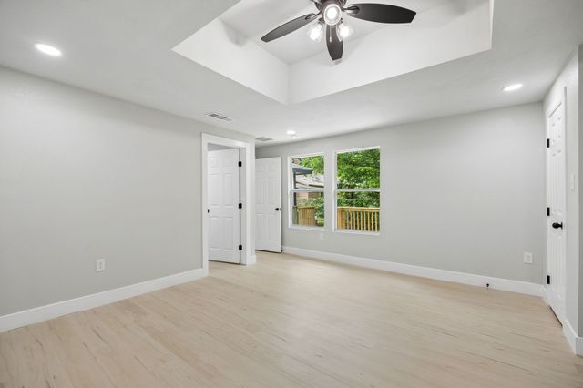 312 Leads Street, Dallas, TX 75203