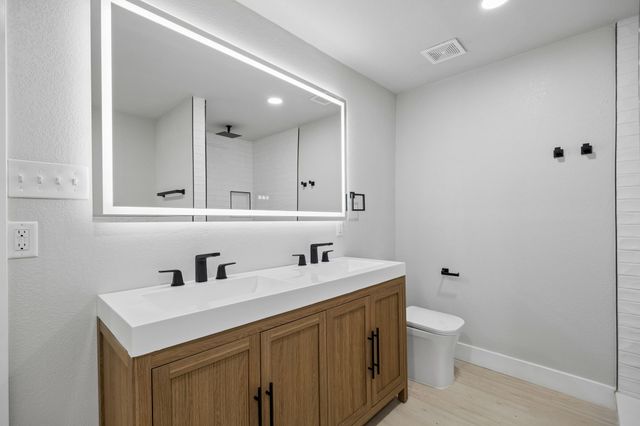 312 Leads Street, Dallas, TX 75203