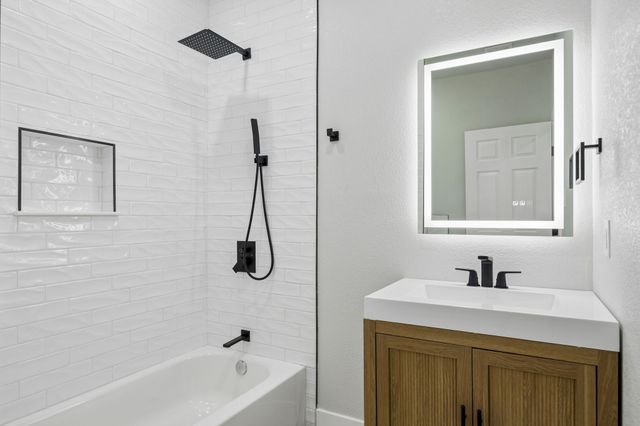 312 Leads Street, Dallas, TX 75203