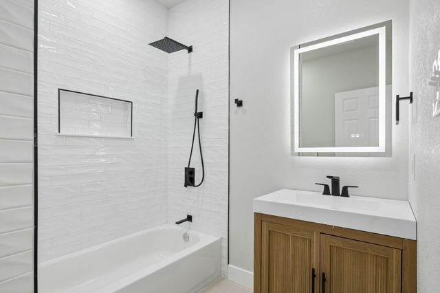 312 Leads Street, Dallas, TX 75203