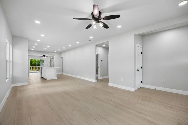 312 Leads Street, Dallas, TX 75203