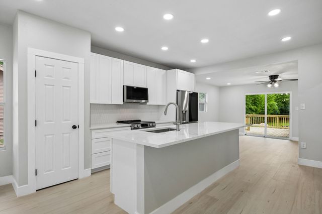 312 Leads Street, Dallas, TX 75203