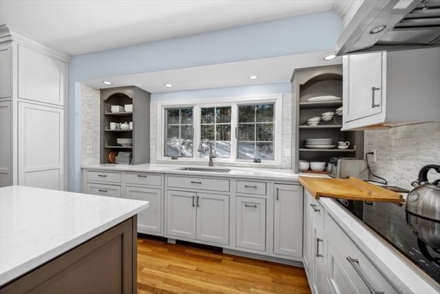 5 Old County Road, Hingham, MA 02043