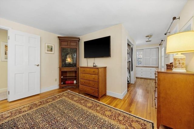 5 Old County Road, Hingham, MA 02043