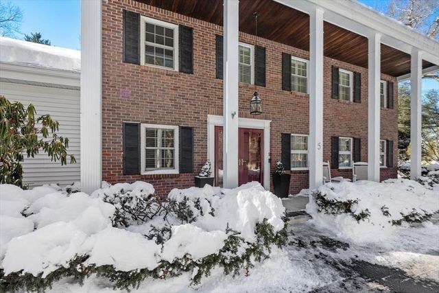 5 Old County Road, Hingham, MA 02043