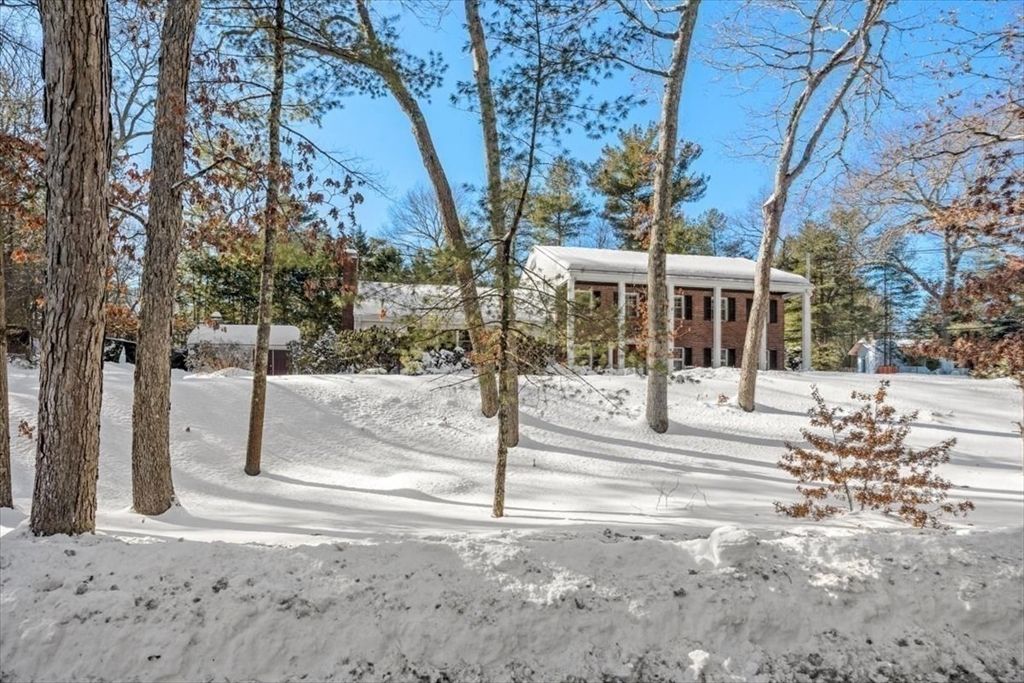 5 Old County Road, Hingham, MA 02043