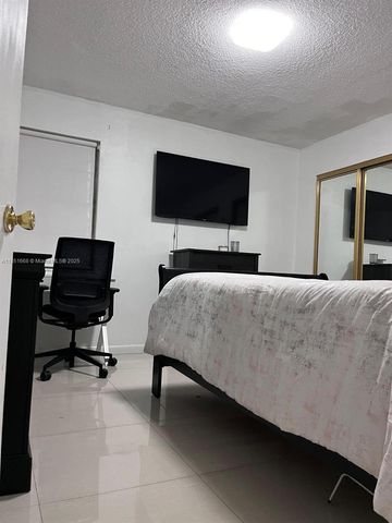 2496 SW 17th Ave 5301, Miami, FL 33145