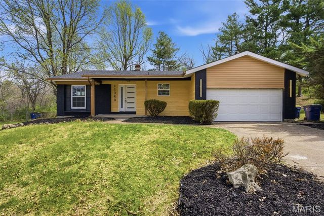 11340 Wamsutta Trail, Florissant, MO 63033