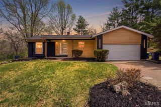 11340 Wamsutta Trail, Florissant, MO 63033