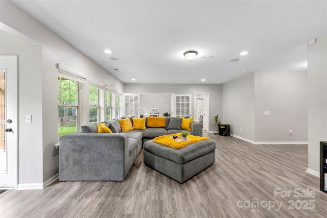 15416 Oleander Drive, Charlotte, NC 28278