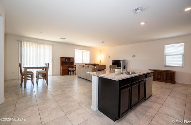 8746 E Stone Meadow Circle, Tucson, AZ 85730