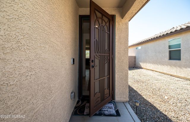 8746 E Stone Meadow Circle, Tucson, AZ 85730