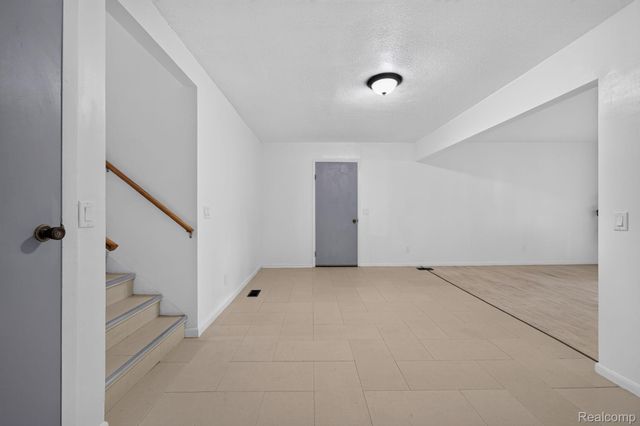 9288 Hilda Lane, Clayton Charter Township, MI 48433