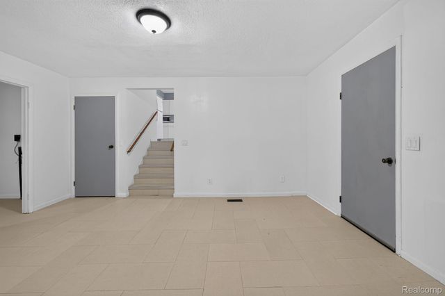 9288 Hilda Lane, Clayton Charter Township, MI 48433