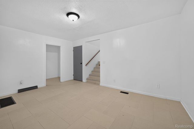9288 Hilda Lane, Clayton Charter Township, MI 48433
