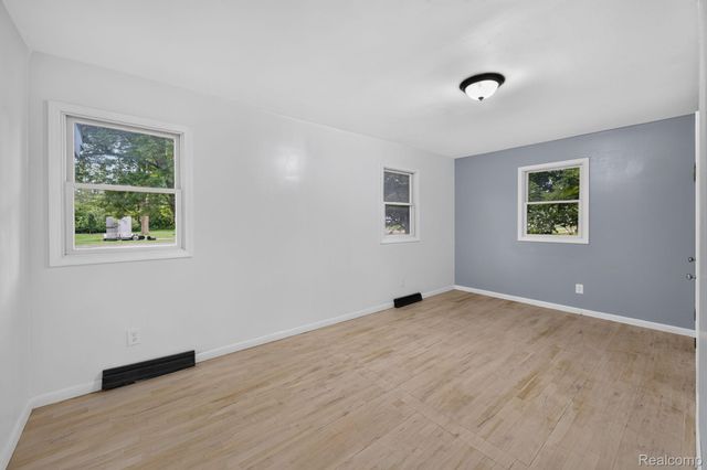 9288 Hilda Lane, Clayton Charter Township, MI 48433