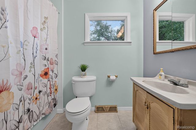 9288 Hilda Lane, Clayton Charter Township, MI 48433
