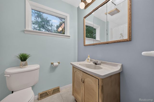 9288 Hilda Lane, Clayton Charter Township, MI 48433