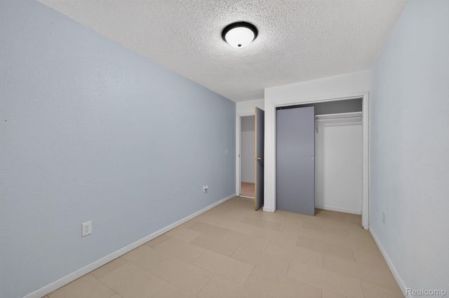 9288 Hilda Lane, Clayton Charter Township, MI 48433