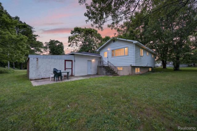 9288 Hilda Lane, Clayton Charter Township, MI 48433