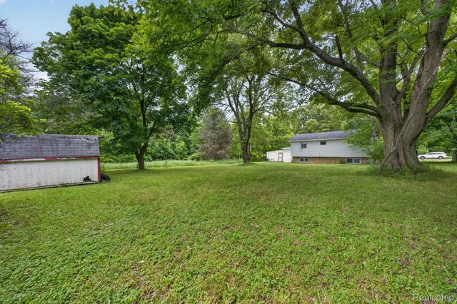 9288 Hilda Lane, Clayton Charter Township, MI 48433