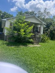 113 S Thompson St, Shelbyville, TN 37160