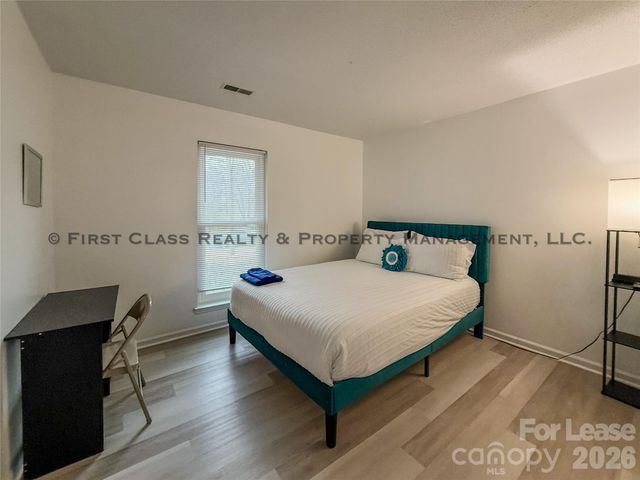 5819 Woodrock Court, Charlotte, NC 28214