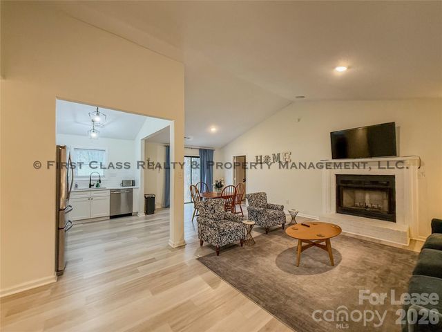 5819 Woodrock Court, Charlotte, NC 28214