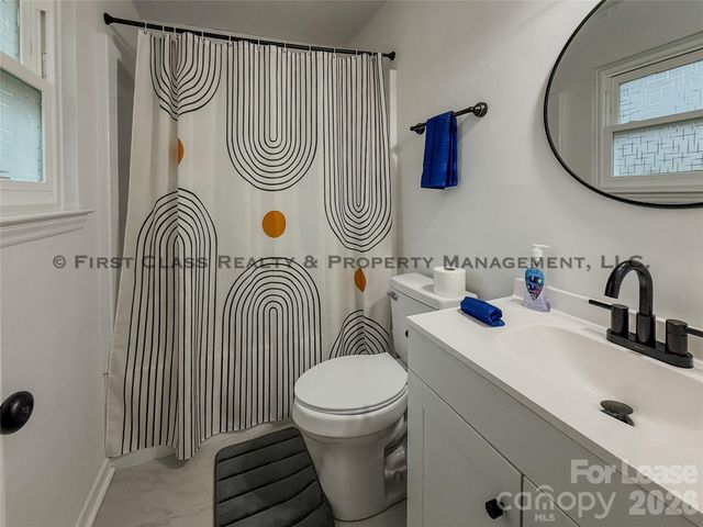 5819 Woodrock Court, Charlotte, NC 28214