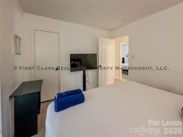 5819 Woodrock Court, Charlotte, NC 28214