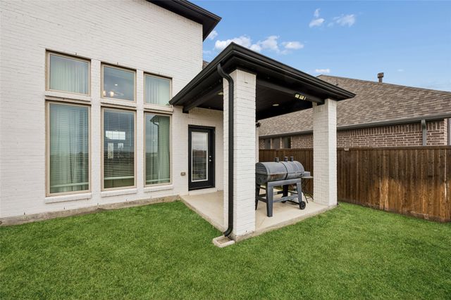 1211 Rushcroft Way, Forney, TX 75126