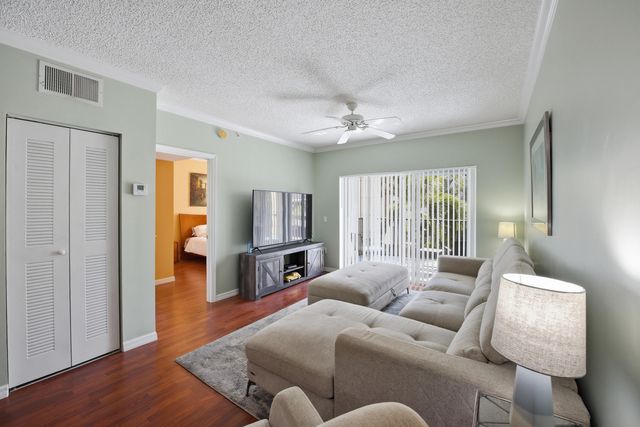 3221 Tuscany Way 3221, Boynton Beach, FL 33435