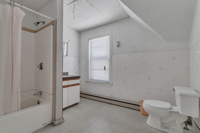 150 E Ashland St, Brockton, MA 02302